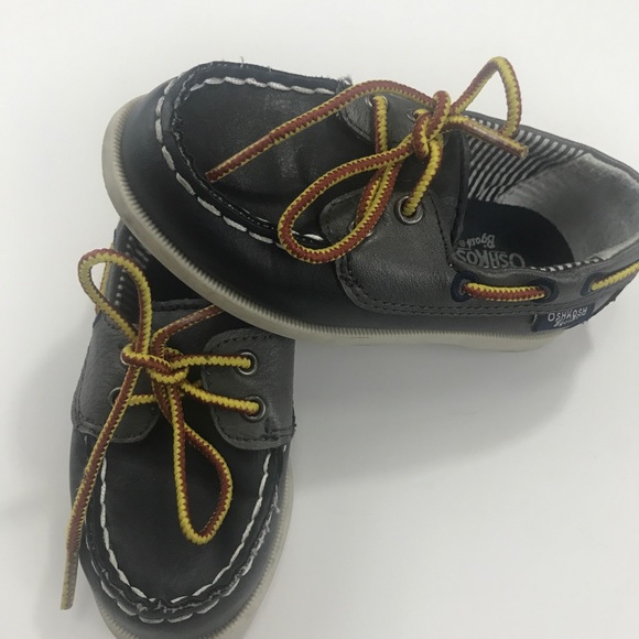 OshKosh B’gosh kid shoes 7 toddler size - Picture 2 of 6